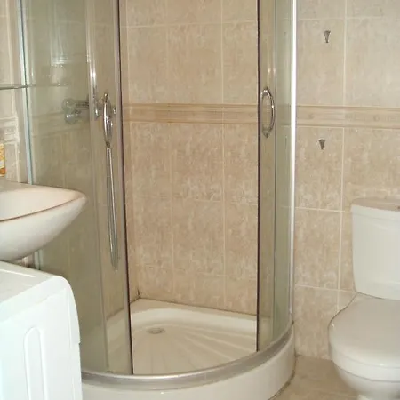 Apartment Donis *